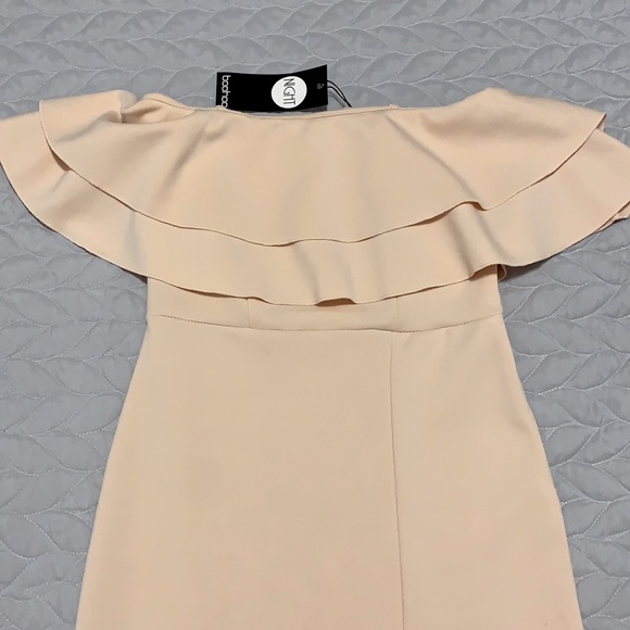 Boohoo dress- NWT maxi length - Picture 2 of 5